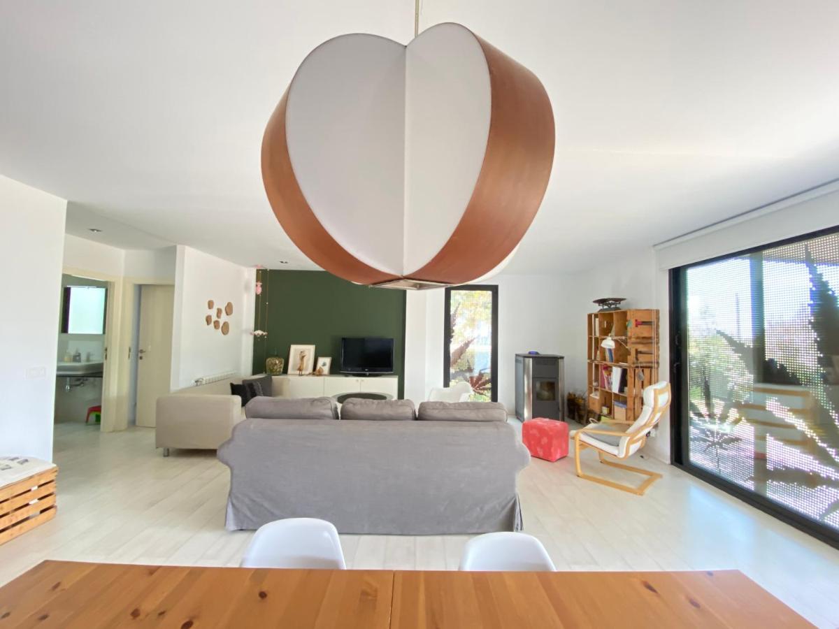 Holiday home Menta House Preciosa Eco-casa Con Gran Jardin Y Barbacoa
